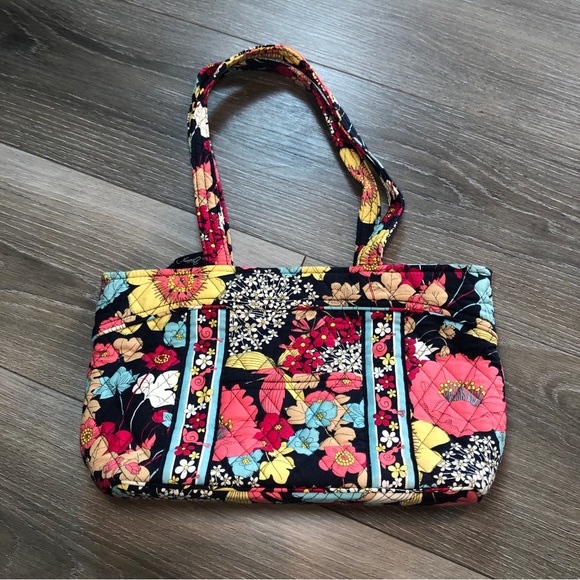 Vera Bradley Handbags - Vera Bradley Happy Snails Small Quilted Red Tote Shoulder Bag Retired Pattern